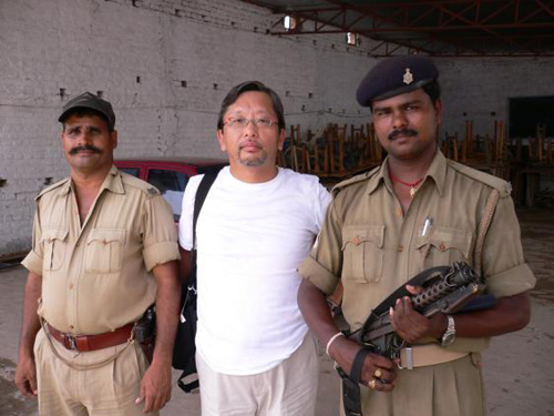 警備にあったってくれたインド・ビハール州の警察官と